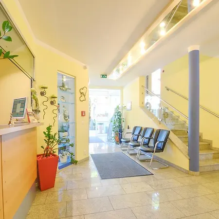 Beim Schrey Otel Kirchheim bei Muenchen