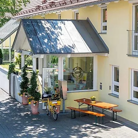 Beim Schrey 3* Kirchheim bei Muenchen